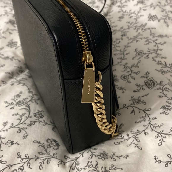 Michael Kors Jet Set Crossbody - Picture 5 of 11